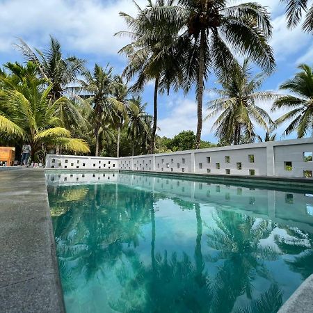 Kuta Circle Homestay Экстерьер фото