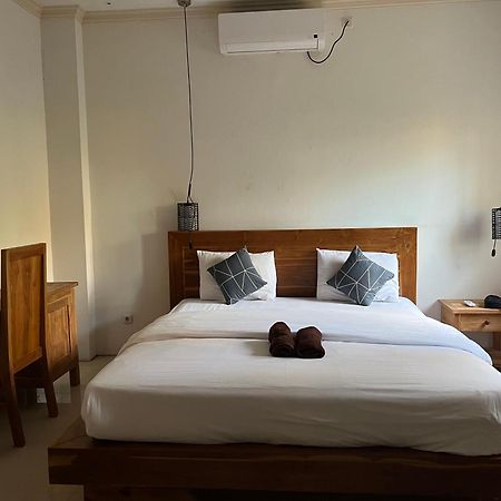Kuta Circle Homestay Экстерьер фото
