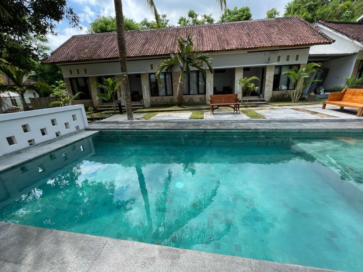 Kuta Circle Homestay Экстерьер фото