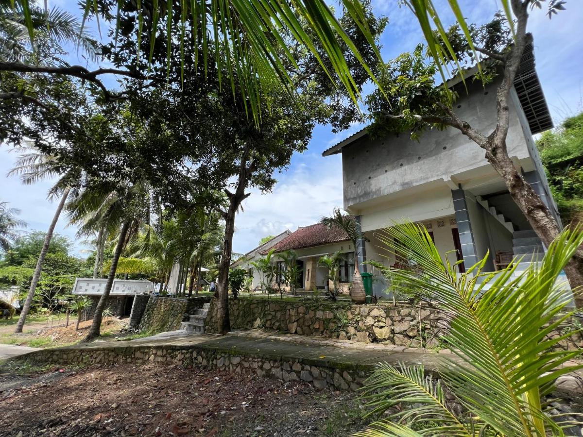 Kuta Circle Homestay Экстерьер фото