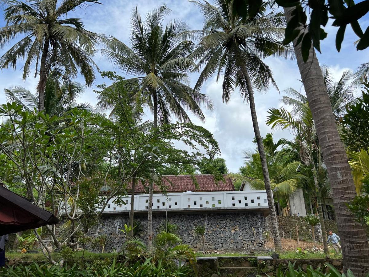 Kuta Circle Homestay Экстерьер фото