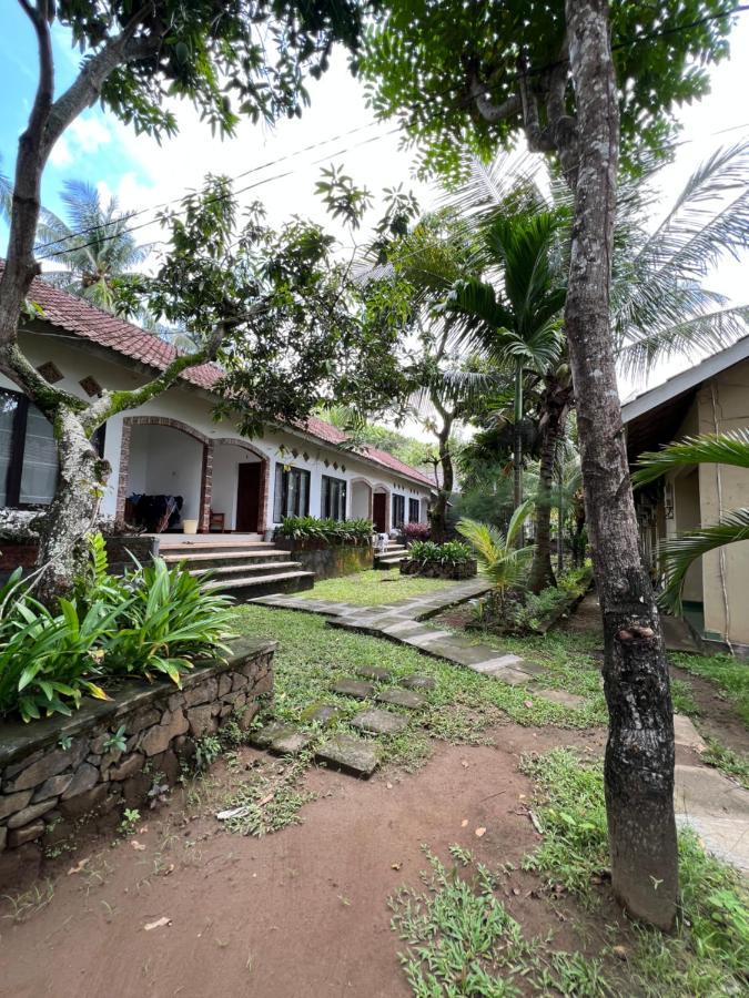 Kuta Circle Homestay Экстерьер фото