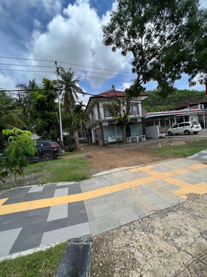 Kuta Circle Homestay Экстерьер фото