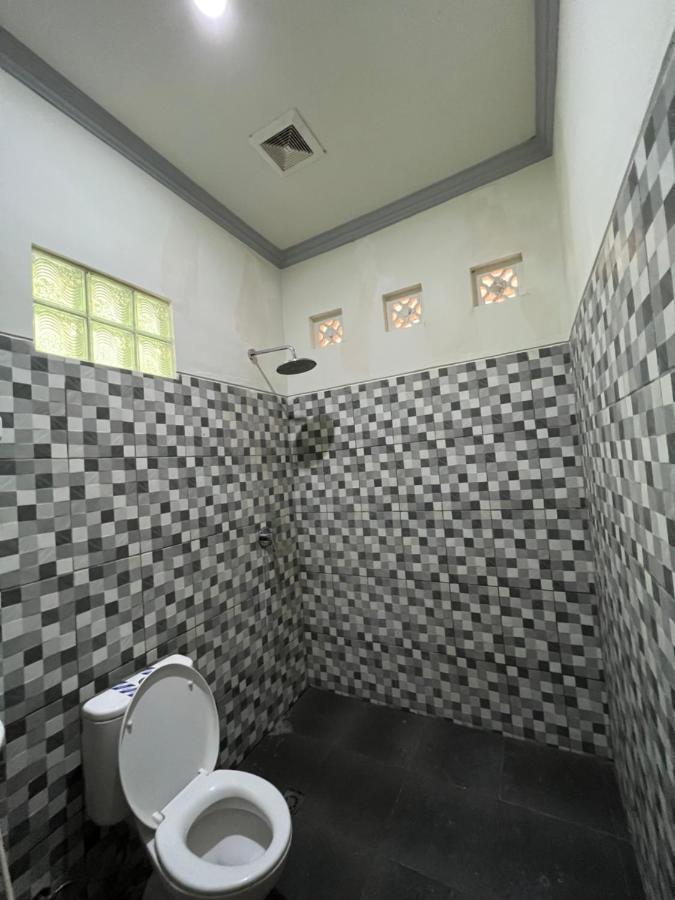 Kuta Circle Homestay Экстерьер фото