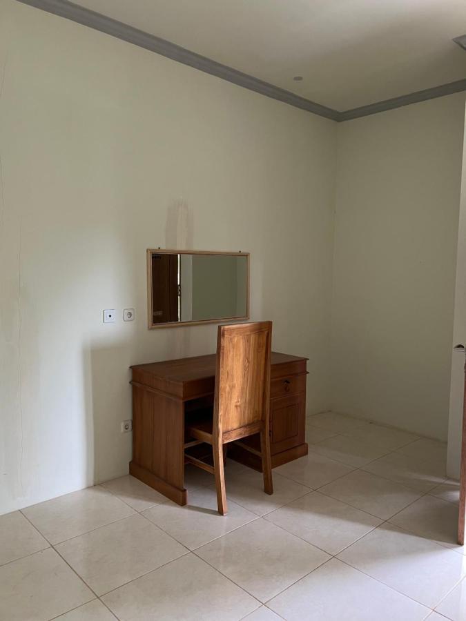 Kuta Circle Homestay Экстерьер фото
