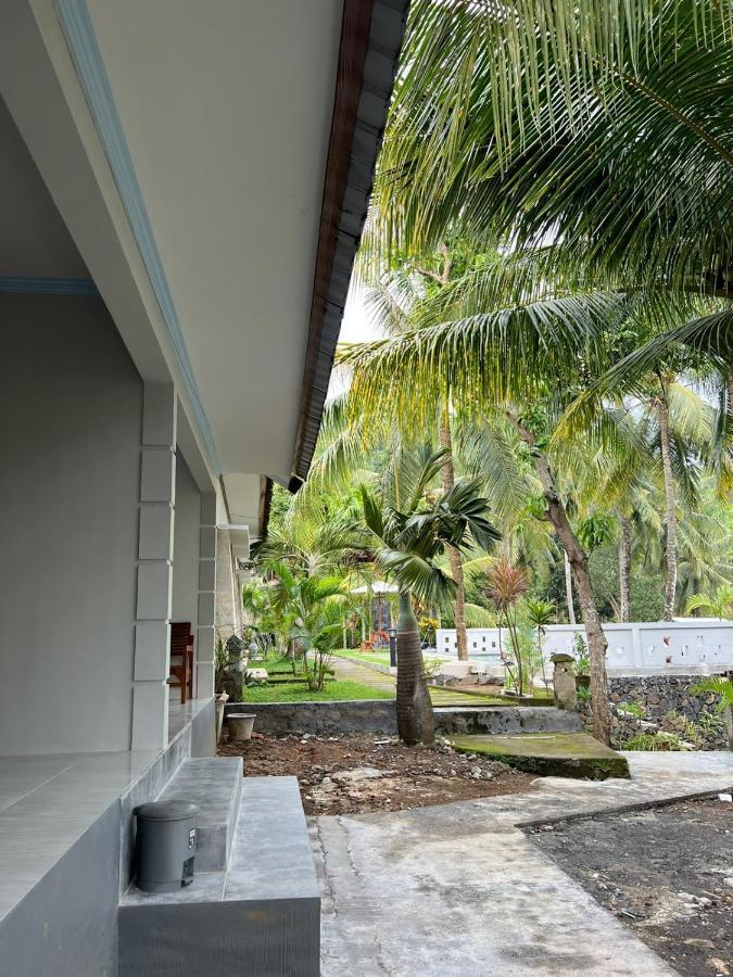 Kuta Circle Homestay Экстерьер фото