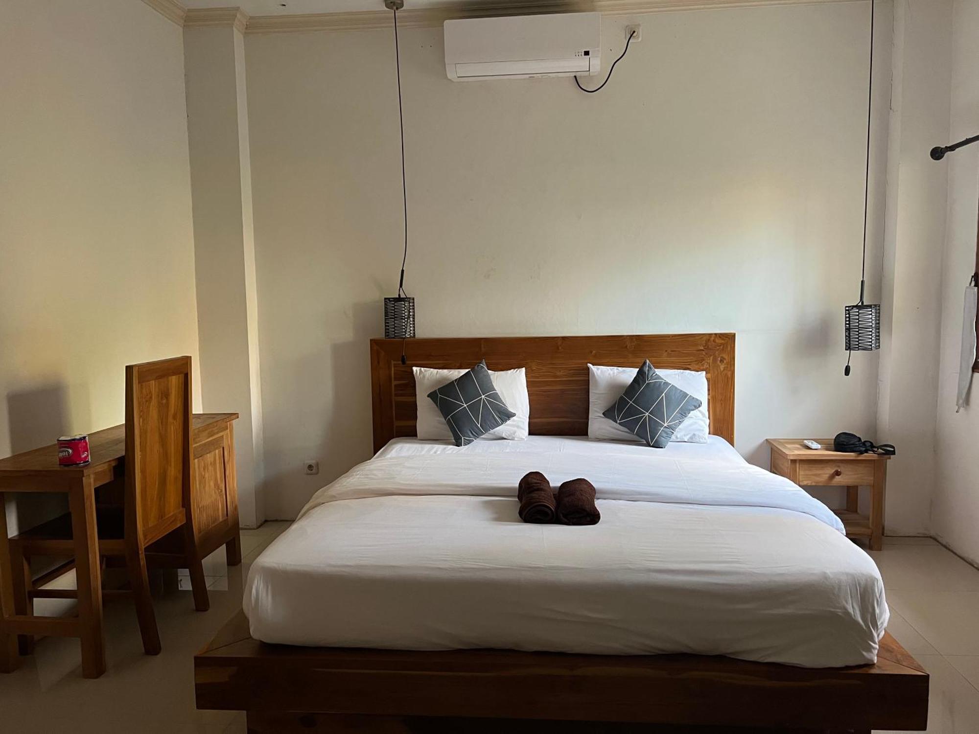 Kuta Circle Homestay Экстерьер фото