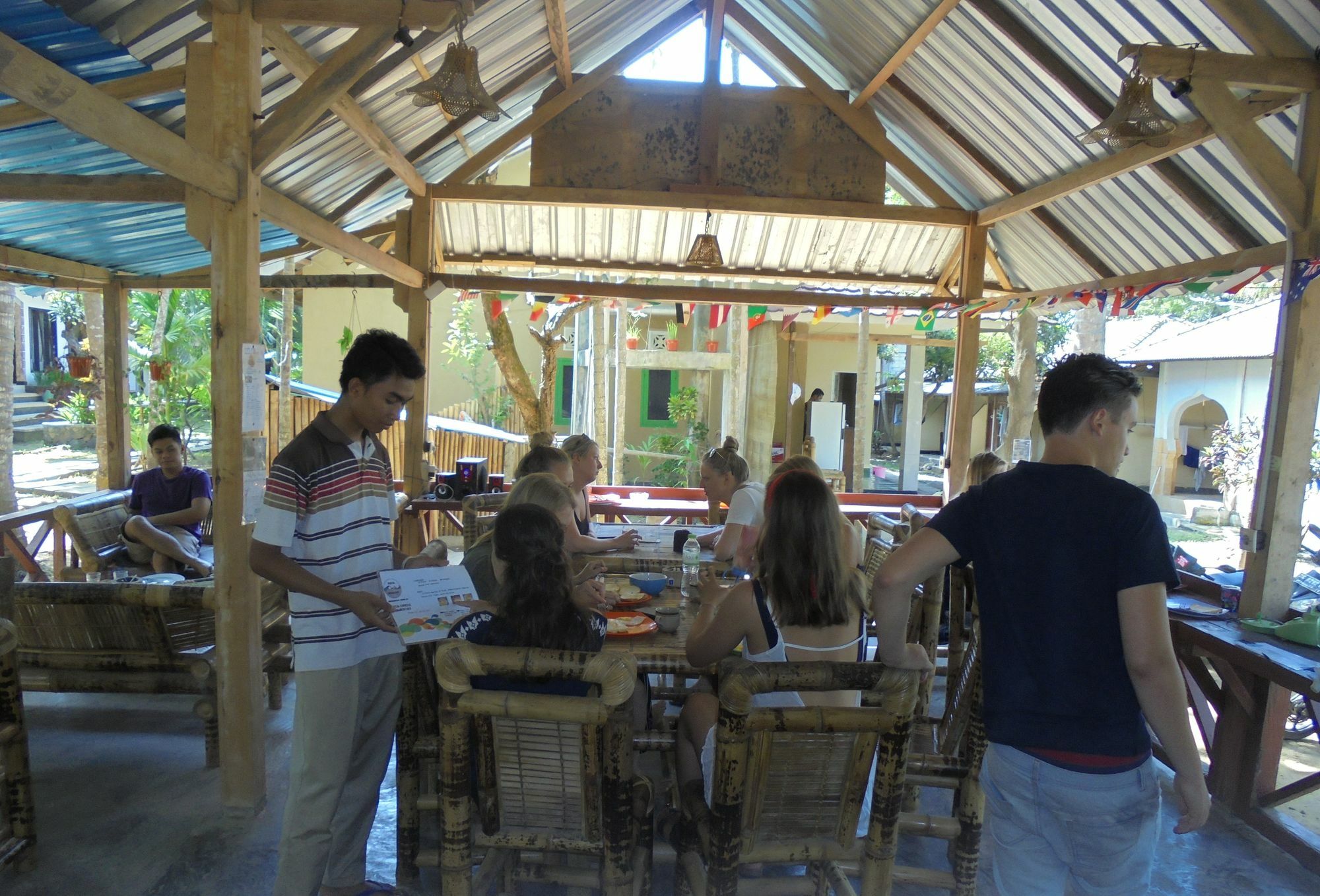 Kuta Circle Homestay Экстерьер фото